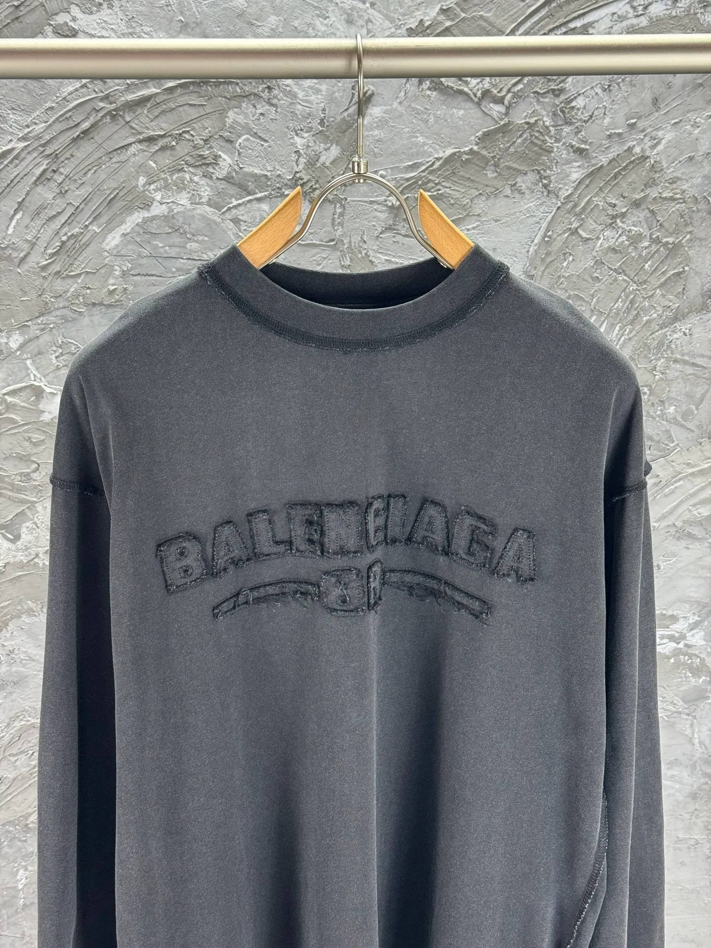 BALENCI*GA 25 . . . . . . 280g . . OS Same Style -Color： -SIZE：Xs S M L 8636
